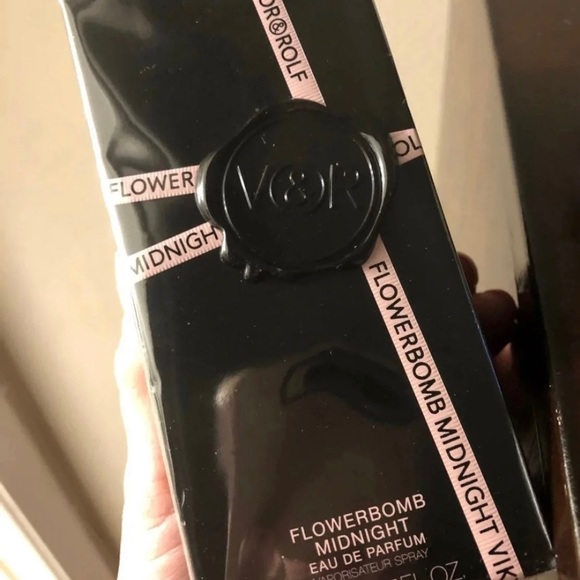 Viktor and Rolf Flowerbomb Midnight 1.7 - Picture 2 of 4